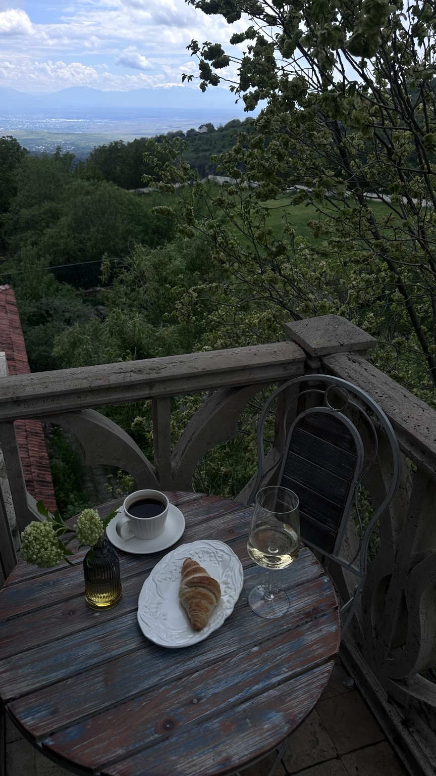 A quiet morning on the balcony